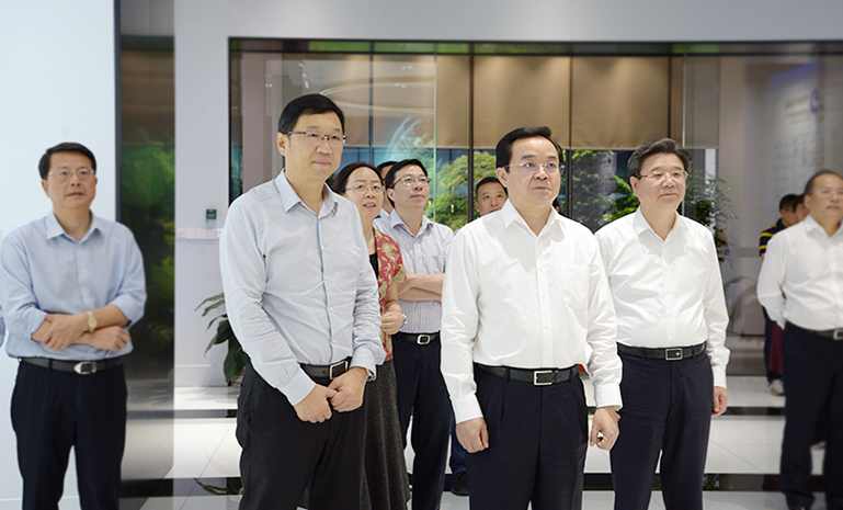 DSC_9606 官网使用.jpg