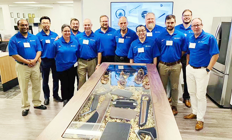 腾博会官网群英汽车系统北美分公司盛大开幕迎宾 官网使用.jpg