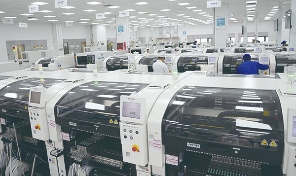 腾博会官网电子智能驾驶汽车电子生产车间 官网使用.jpg